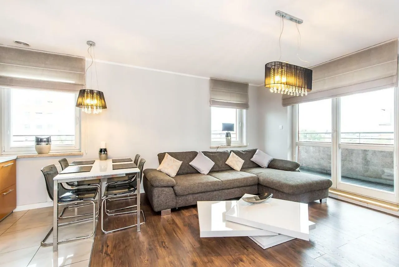 Super-Apartamenty Targi Poznanskie 0*, بوزنان بولندا